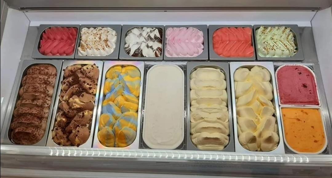 Jolan Pension & Restaurant Cicov エクステリア 写真