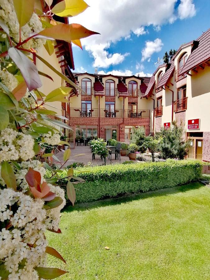 Jolan Pension & Restaurant Cicov エクステリア 写真