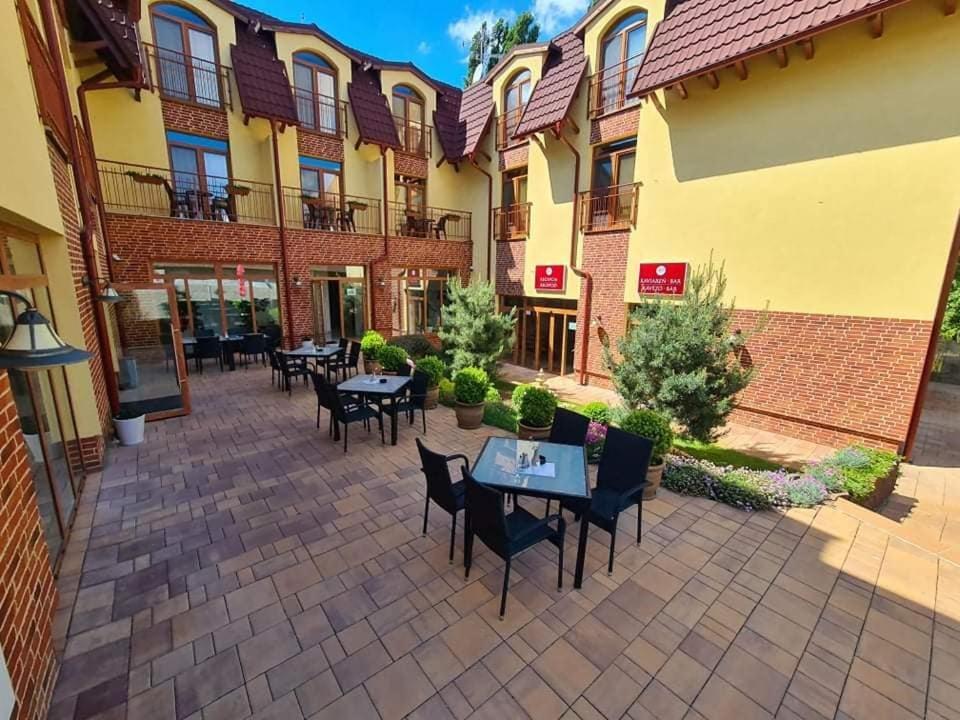 Jolan Pension & Restaurant Cicov エクステリア 写真