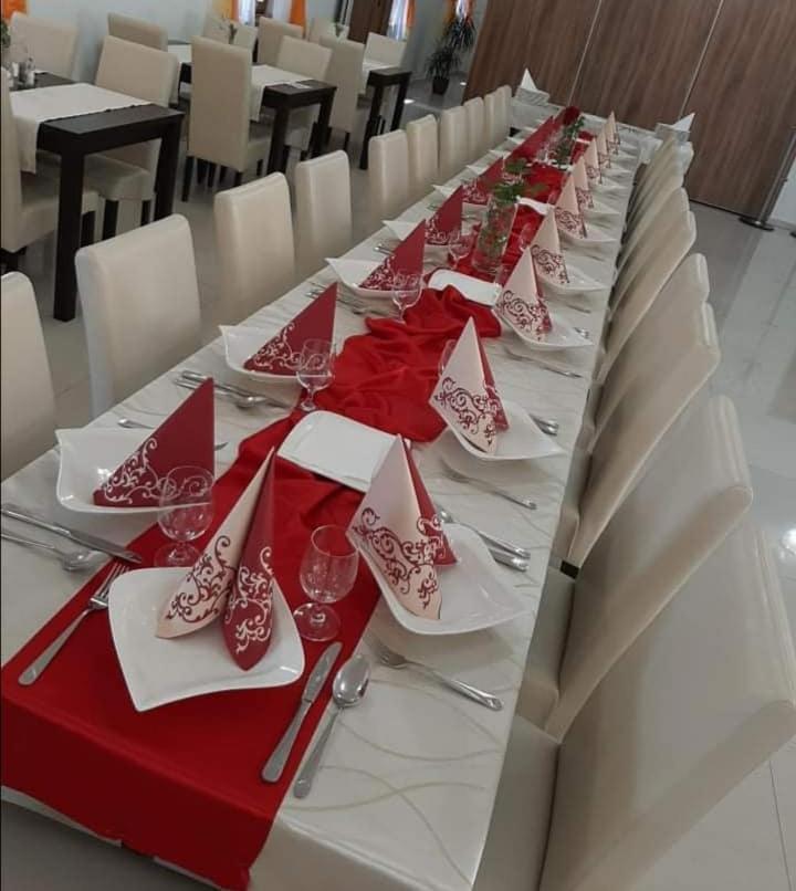 Jolan Pension & Restaurant Cicov エクステリア 写真