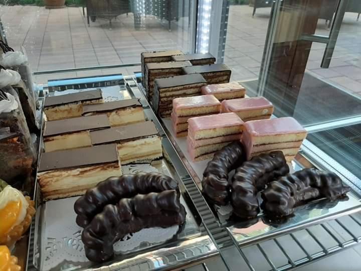 Jolan Pension & Restaurant Cicov エクステリア 写真